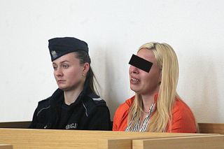 Klaudia bawiła się nad morzem, w domu umierało jej dziecko. Wstrząsające szczegóły zbrodni. „Nie dopilnowałam”