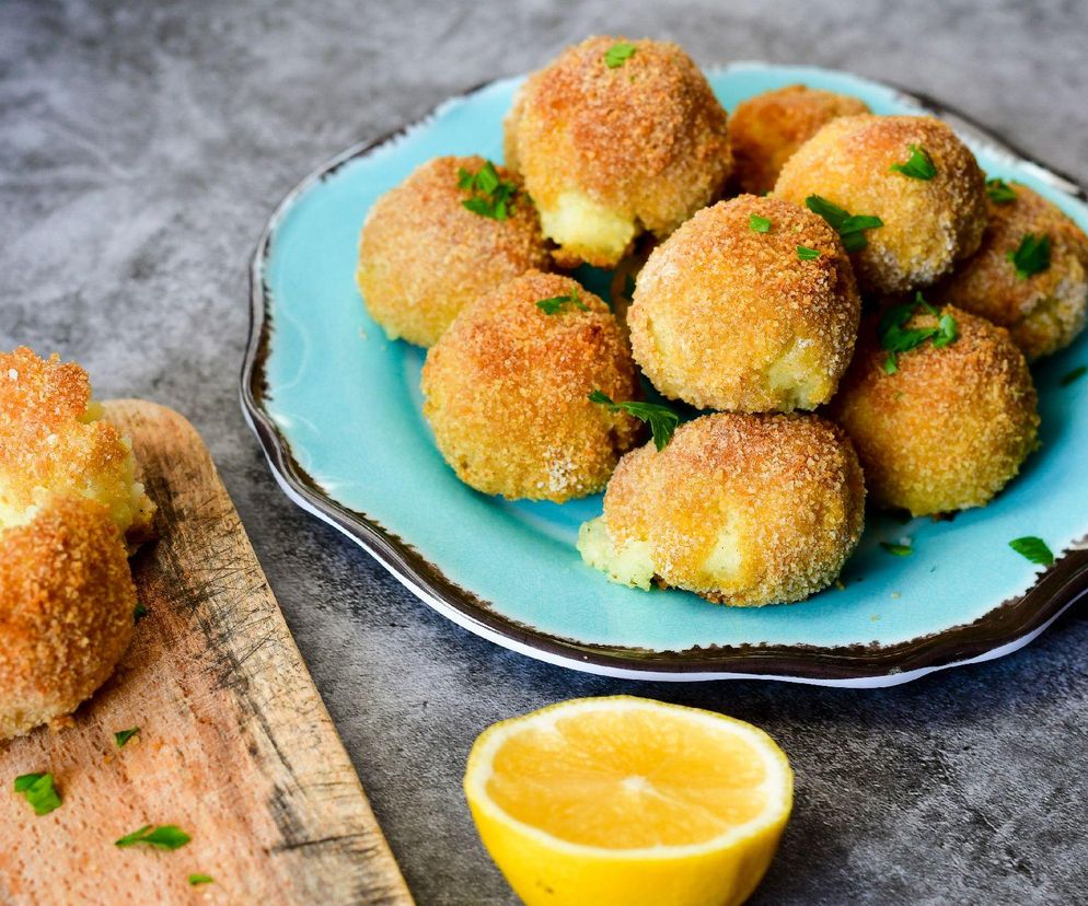 kulki mozzarelli w chrupiącej panierce