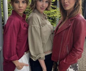 M jak miłość po wakacjach. Aneta (Ilona Janyst), Kama (Michalina Sosna), Ania (Alina Szczegielniak) 