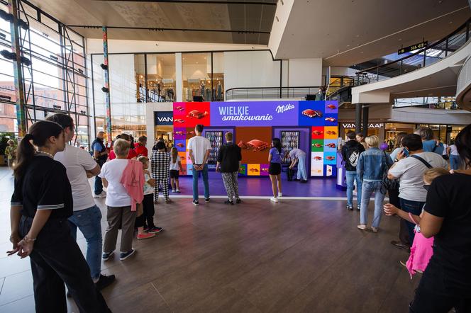 Automat z czekoladą Milka stanie w Złotych Tarasach