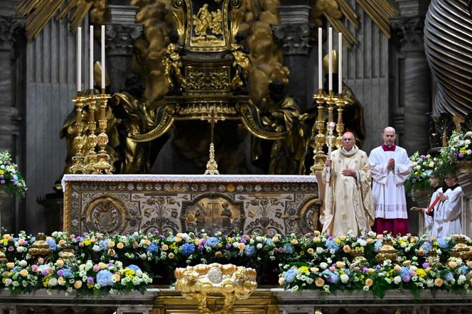 Papież w Wigilię Paschalną: uczyńmy miejsce dla światła Zmartwychwstałego!