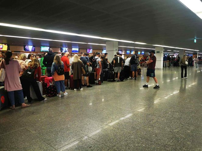 Drony nad Polską. Lotnisko Chopina