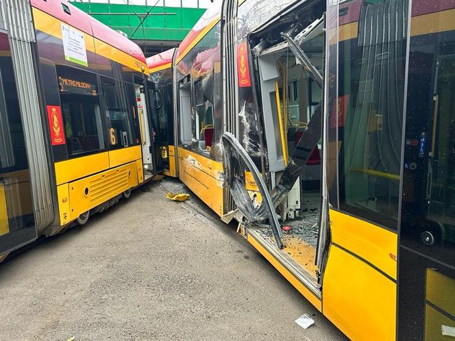 Totalna demolka na Bielanach. Roztrzaskane tramwaje i wielu rannych! Trzy osoby trafiły do szpitala