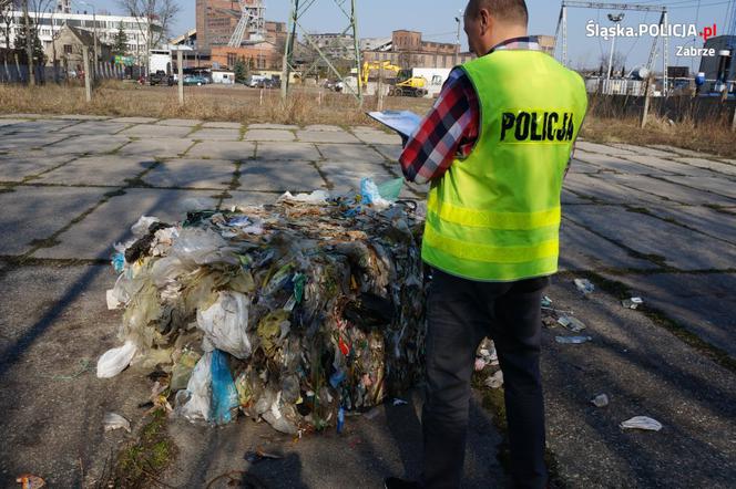 Zabrze: Zatrzymano dwóch mężczyzn, którzy wywozili nielegalne odpady [ZDJĘCIA]