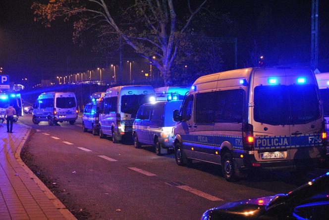 Sześciu kibiców Legii zatrzymanych przed meczem z Widzewem