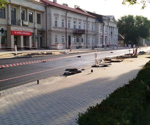 Siedlce: trwa budowa nowej nawierzchni na skrzyżowaniu ulic Piłsudskiego, Floriańskiej, Starowiejskiej i Kościuszki