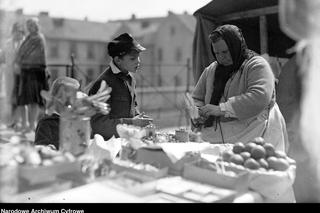 Wielkanoc w czasach PRL-u. Zobacz, jak wtedy wyglądał stół wielkanocny