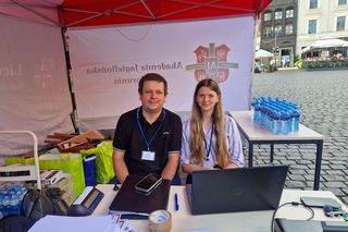 Szachiści opanowali centrum Torunia. Turniej błyskawiczny na Rynku Staromiejskim