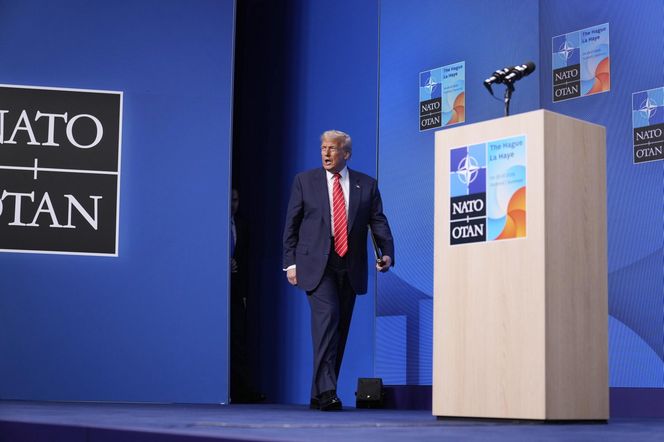 Trump sprawił, że "wszyscy zatańczyli tak, jak im zagrał na fujarce". Szokujące wnioski po Hadze!