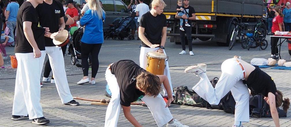 Piknik Rodzinny „Sport wzbogaca - nałóg zatraca na Kopcu Wyzwolenia w Piekarach Śląskich 