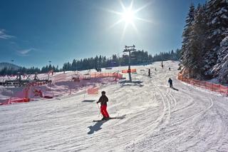 Ta niewielka wieś w Małopolsce jest narciarskim rajem. Bez drożyzny i wielkich tłumów 