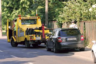 Strażnicy gnębią cieżarną