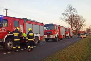 WIRY: 26-latek DACHOWAŁ chevroletem w rowie. Auto SKASOWANE