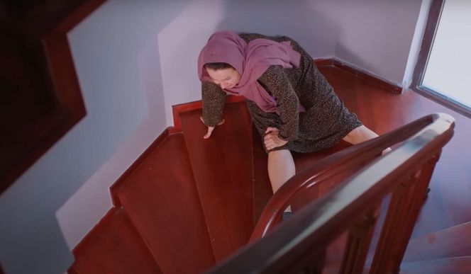 Cavidan postanowi odurzyć Bahar i upozorować jej samobójstwo.