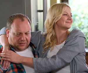 M jak miłość odc. 1873. Jagoda (Katarzyna Kołeczek),  Tadeusz (Bartłomiej Nowosielski)