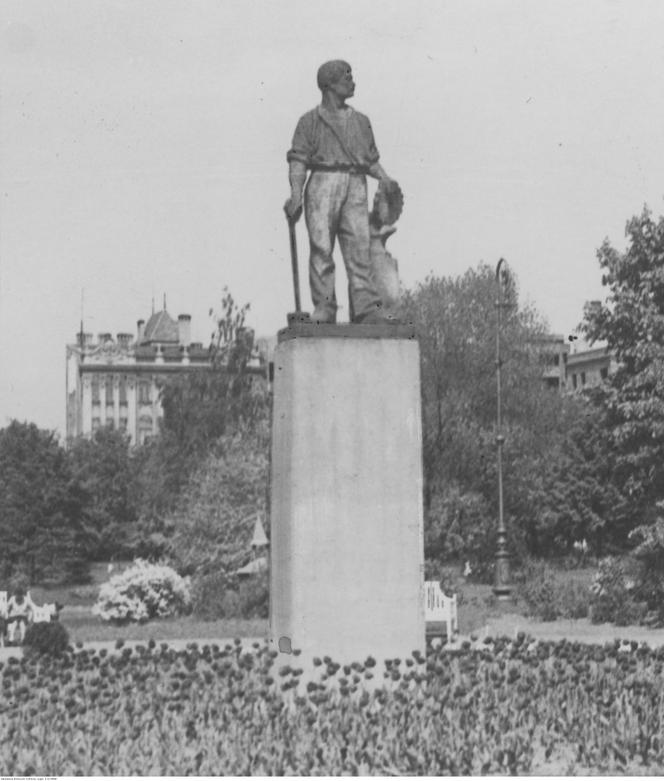 Pomnik Pracy w parku im. Stanisława Staszica w Łodzi