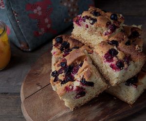 Placek z wiśniami. Przepis na ciasto idealne w sezonie na wiśnie
