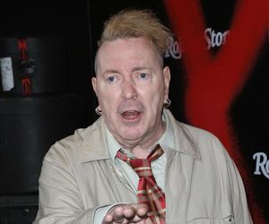 John Lydon miażdży muzyków Sex Pistols, występujących z nowym wokalistą:  To karaoke