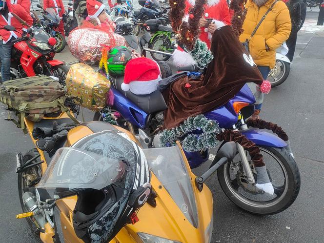 Mikołaje na motocyklach w Manufakturze. Finał corocznej akcji charytatywnej [ZDJĘCIA]