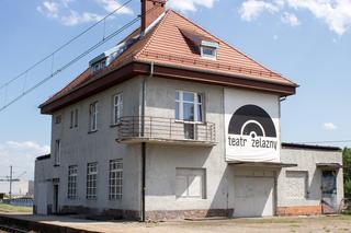 Poprzednia siedziba Teatru Żelaznego w budynku dworca PKP Katowice Piotrowice