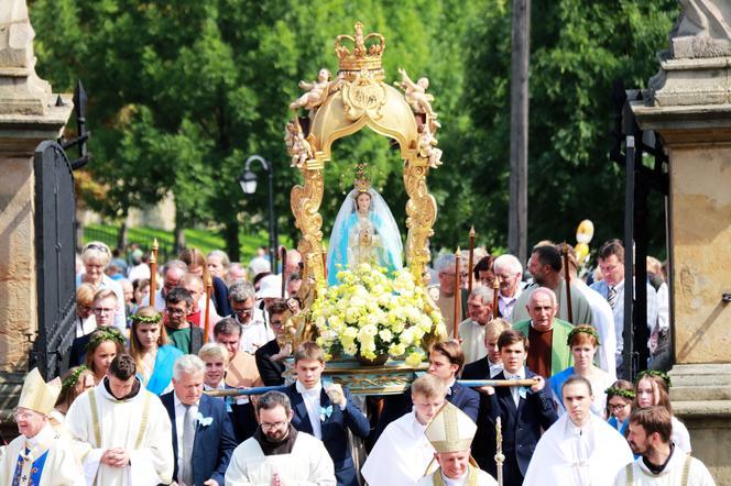 Bp Janusz Mastalski o chrześcijańskim portrecie na wzór Matki Bożej.