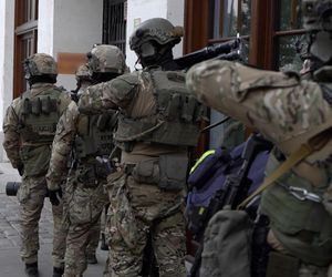 Okradali luksusowe wille pod Warszawą. Zatrzymali czterech mężćzyzn