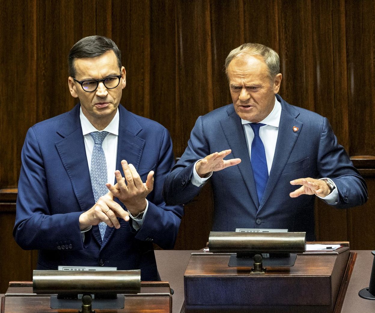 Wojna na spoty Tuska i Morawieckiego. Obecny i były premier podsumowują dwa lata od …