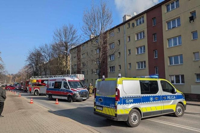 Wieliczka. Pożar mieszkania na osiedlu Kościuszki. Ewakuowano mieszkańców