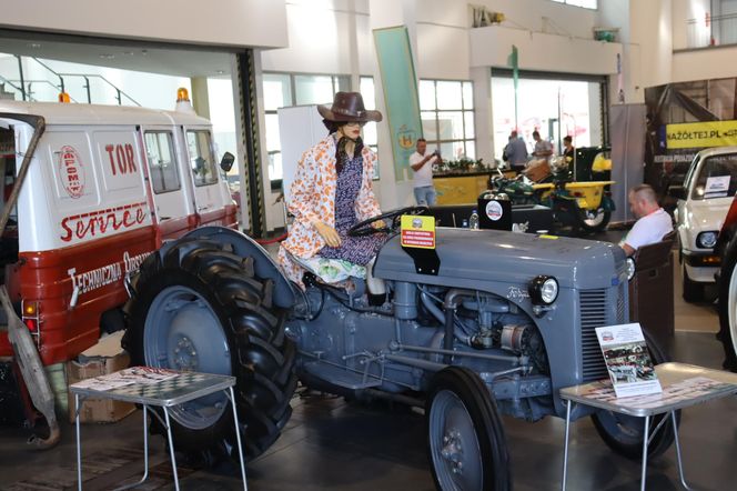 Retro Motor Show rozpoczęte! Wyjątkowe samochody na MTP!