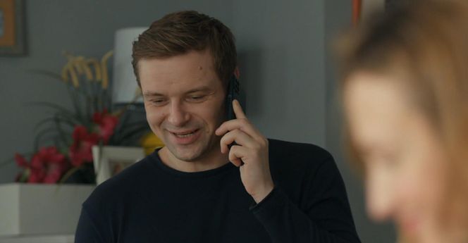 	Barwy szczęścia odc. 3187. Asia Sokalska (Anna Gzyra), Hubert (Marek Molak)