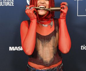 Sara James ma 17 lat i... szokuje wyglądem! Zobacz wszystkie metamorfozy