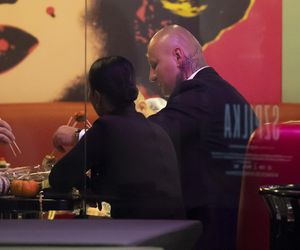Artur Szpilka na sushi z najbliższymi po premierze filmu Szpilka