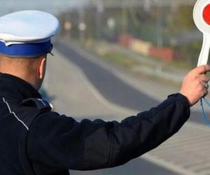 Bez „prawka” jechała na egzamin… na prawo jazdy. Policjanci z łukowskiej drogówki zatrzymali 22-latkę