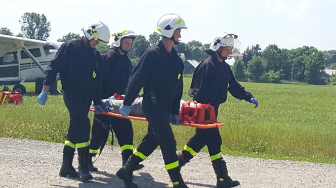 Uszkodzony samolot i awaryjne lądowanie! Ogromna akcja służb na lotnisku