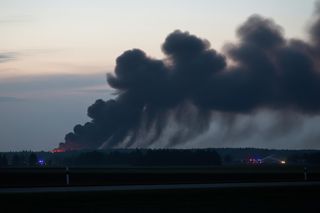 Gigantyczny pożar w Sadowie. Co widać z sąsiednich miast?