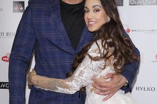 W sieci aż huczało od plotek o kryzysie w związku Mai Hyży. Teraz piosenkarka chwali się pierścionkiem zaręczynowym