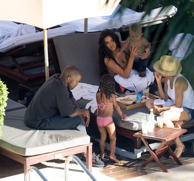 Kim Kardashian i Kanye West z dziećmi