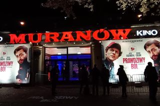 Prawdziwy ból. Kieran Culkin przyleciał do Polski