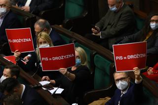 PIS=Drożyzna i Morawiecki zrujnował Polakom święta. Gorąca debata w Sejmie