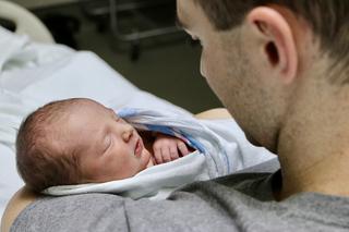 Lista zadań dla taty po narodzinach dziecka - formalności, które musi załatwić