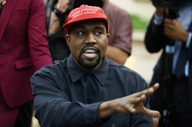 Znany raper wyrzucony z grona miliarderów. Kanye West stracił fortunę