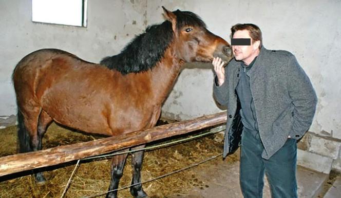 UWODZIŁ, OKRADAŁ, PORZUCAŁ