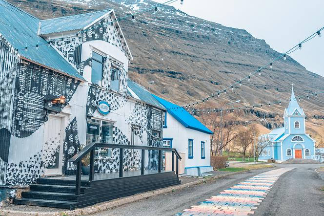 Islandia przywraca restrykcje w związku z nowymi przypadkami COVID