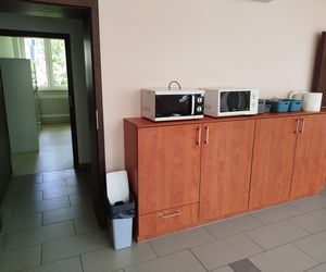Przez lata ŚDS w Siedlcach działał w dwóch lokalizacjach, teraz już oficjalnie funkcjonuje w jednym miejscu, w budynkach dostosowanych do potrzeb osób z niepełnosprawnościami. 