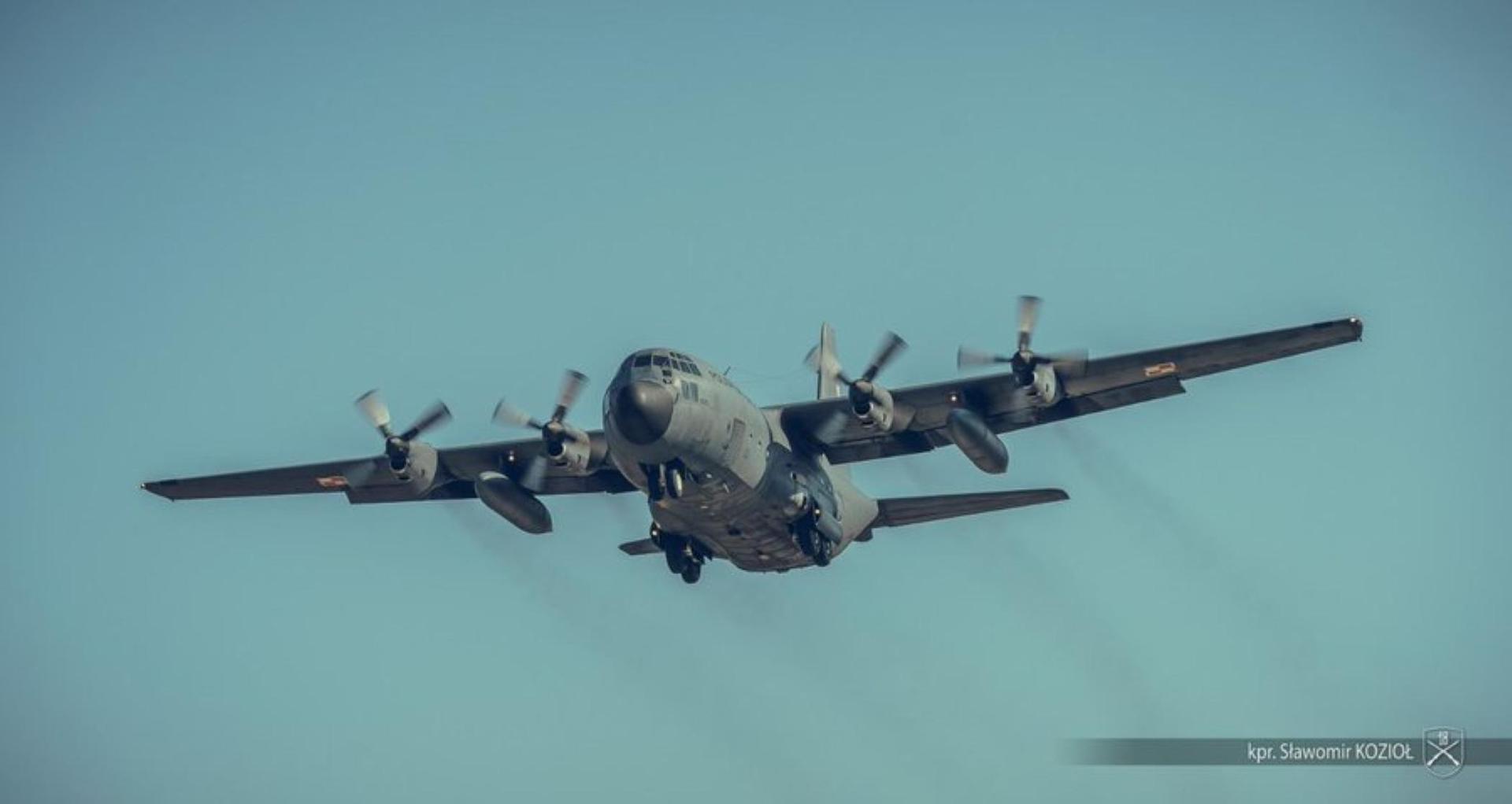 C-130E Hercules na Route 604