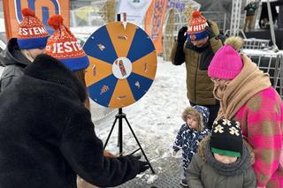 Ekipa Radia Eska na Jarmarku Świątecznym na Targach