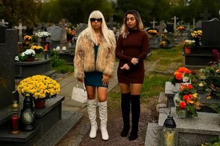 Nigdy nie rób tego na cmentarzu!