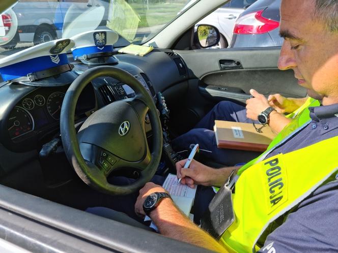 Policyjnym dronem na kierowców w Lesznie. Znów posypały się mandaty