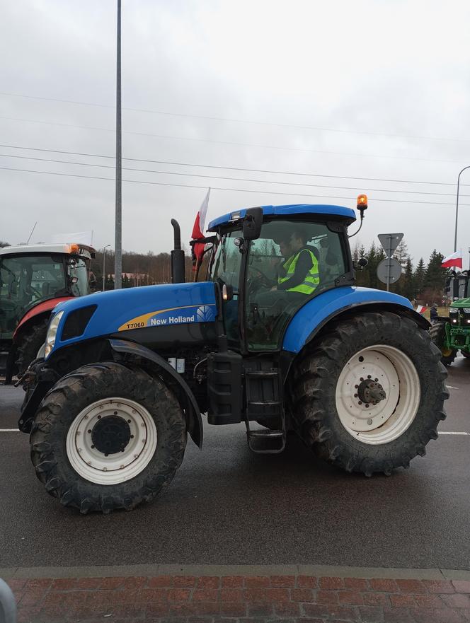 Trwa protest rolników w woj. lubelskim. Blokady są w wielu miejscach w regionie [DUŻO ZDJĘĆ]