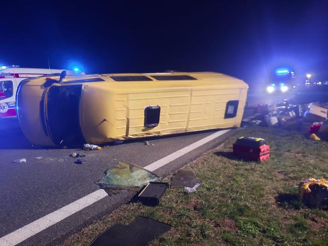 Wypadek śmiertelny na A4. 12-latek zginął przygnieciony busem. Szczegóły tragedii są porażające